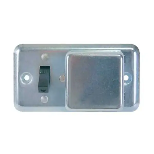 Photo 1 of BUSSMANN 2-1/4" Box Cover Unit for Plug Fuses
