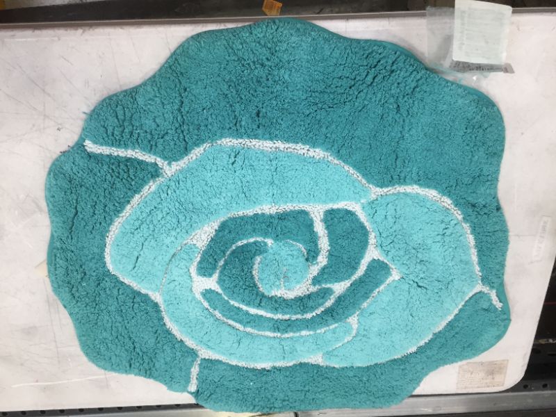 Photo 2 of Bacova Guild 80480 Jessica Simpson Bloom Shaped Cotton Bath Rug