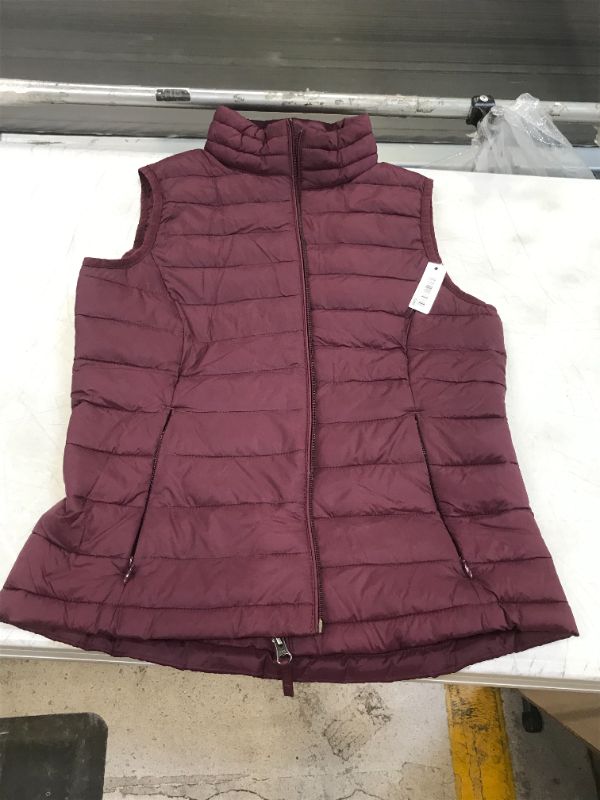 Photo 2 of Amazon Essentials Women's Lightweight Water-Resistant Packable Down Vest SIZE S 