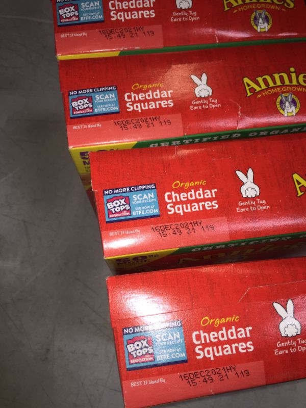 Photo 3 of 4PACK Annie's Organic Cheddar Squares Baked Snack Crackers, 11.25 oz