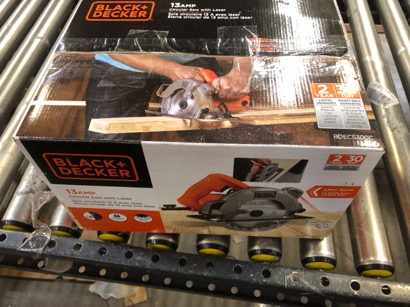 Photo 4 of BLACK+DECKER 7-1/4-Inch Circular Saw with Laser, 13-Amp, BDECS300C