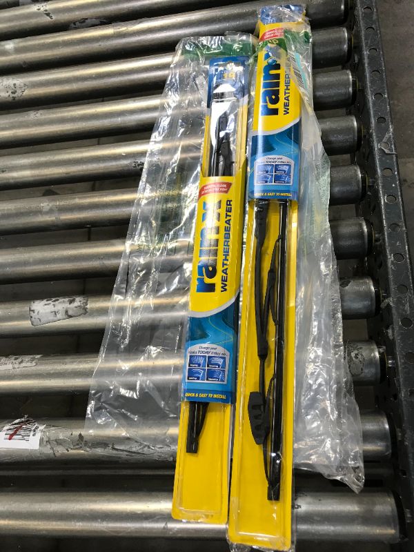 Photo 1 of 2 pack of Rain-X Weatherbeater Wiper Blade, 24