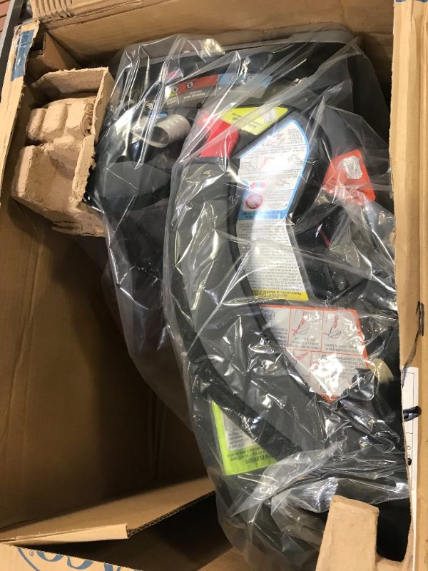 Photo 1 of Graco Slimfit 3 in 1 car seat