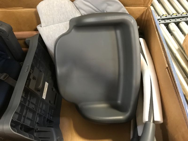 Photo 1 of Minla 6-in-1 Adjustable  High Chair
**OPEN BOX**