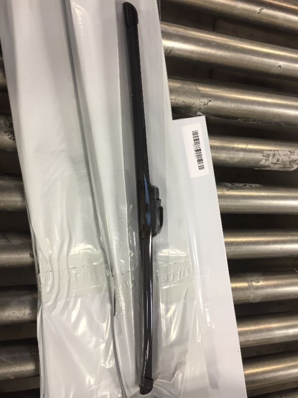 Photo 2 of 19" WIPER BLADE 475MM 4 PACK