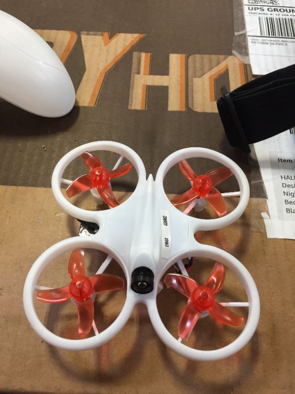 Photo 1 of EMAX EZ Pilot Beginner Indoor FPV Racing Drone with 600TVL CMOS Camera 37CH 25mW RC Quadcopter RTF - One Battery
