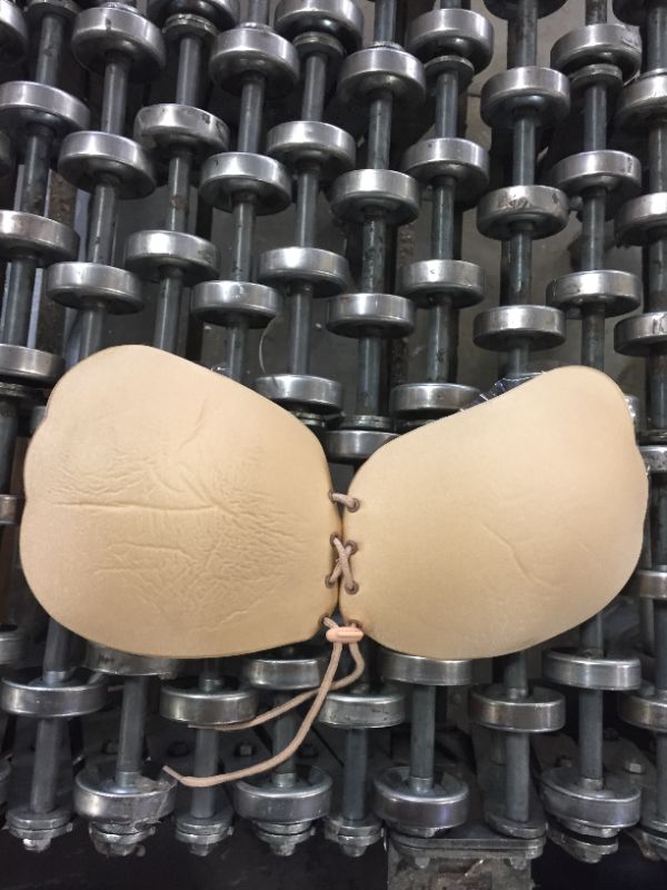 Photo 1 of SIZE D STRAPLESS PUSH UP BRAS
BEIGE 10 PACK