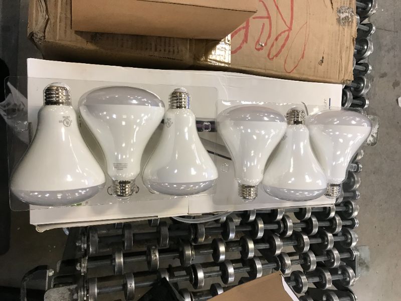 Photo 2 of led br30 light bulbs
6pack