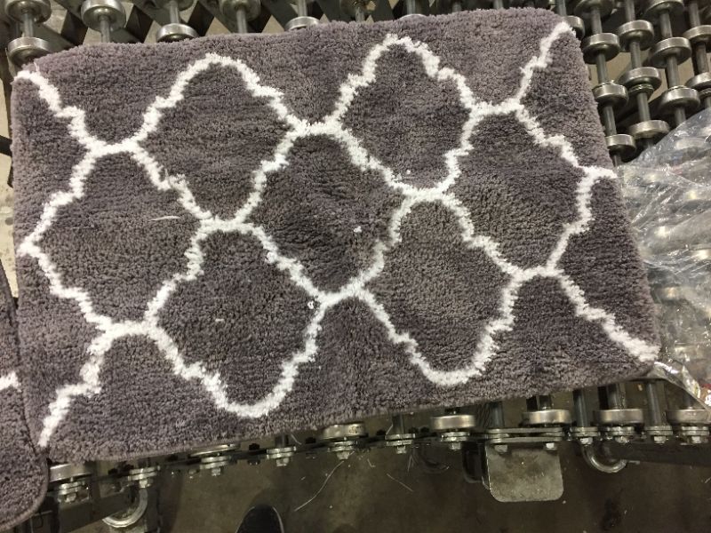 Photo 1 of 2 PK generic shower mats 