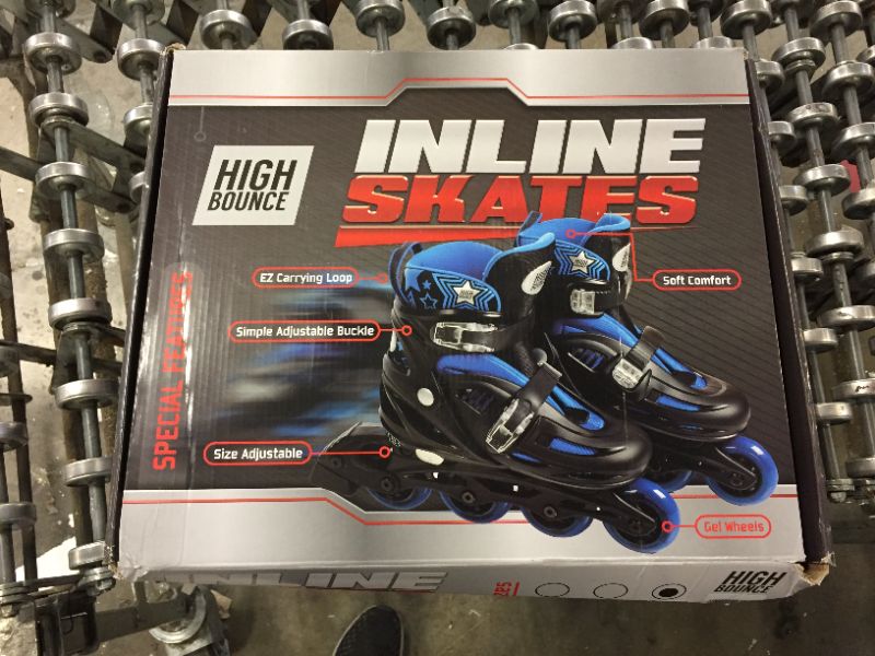 Photo 2 of Generic roller skates size 6-9 