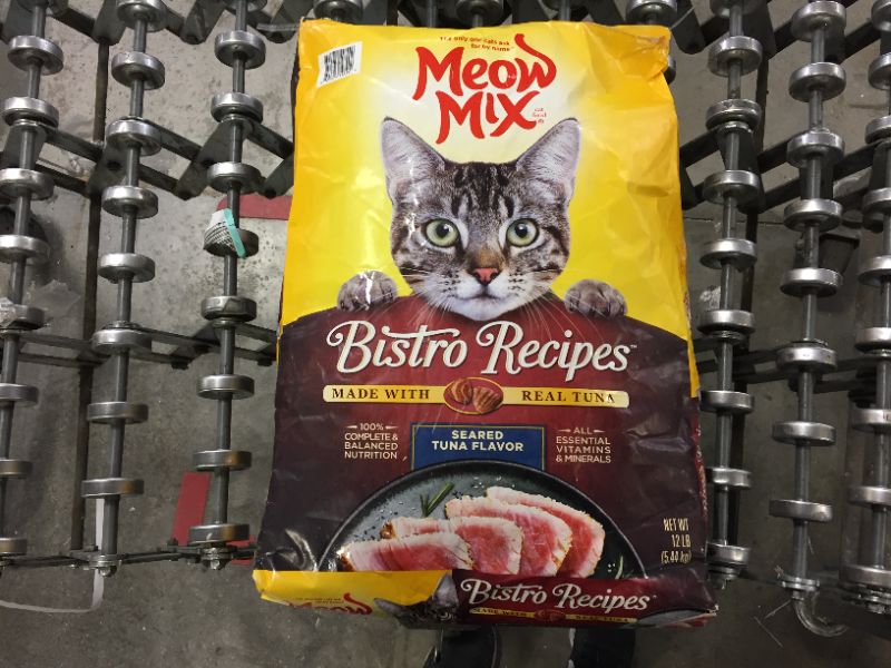 Photo 2 of Meow Mix Bistro Recipes Seared Tuna Flavor Dry Cat Food