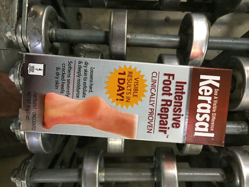Photo 1 of Intensive Foot Repair Skin Healing Ointment for Cracked Heels and Dry Feet