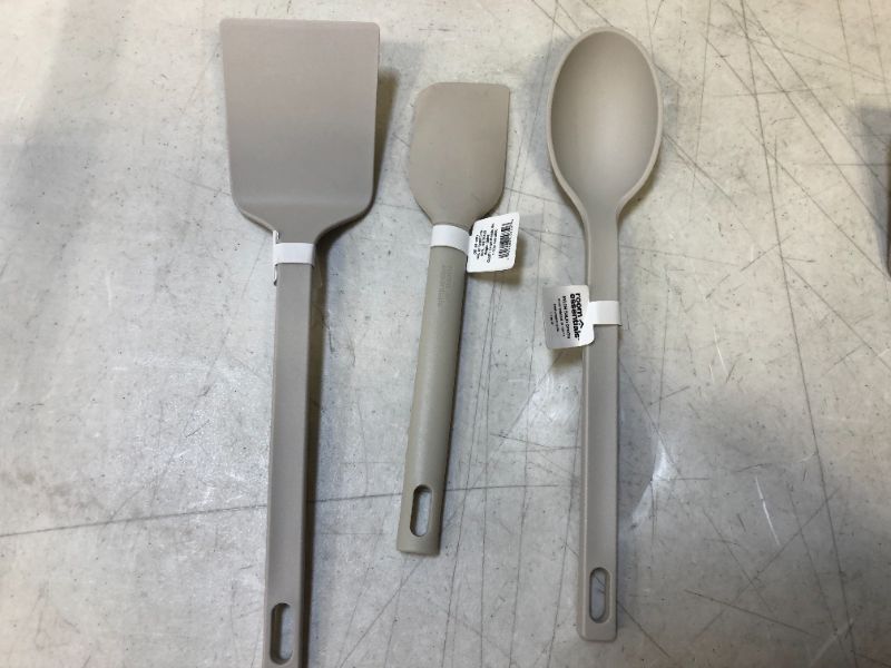 Photo 1 of 3pack --utensils nylon solid heat resistant to 400'f dishwasher safe