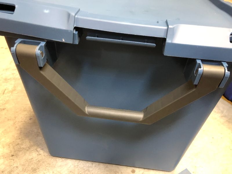 Photo 4 of heavy duty latching storage tote 32gal--extra large wheeled