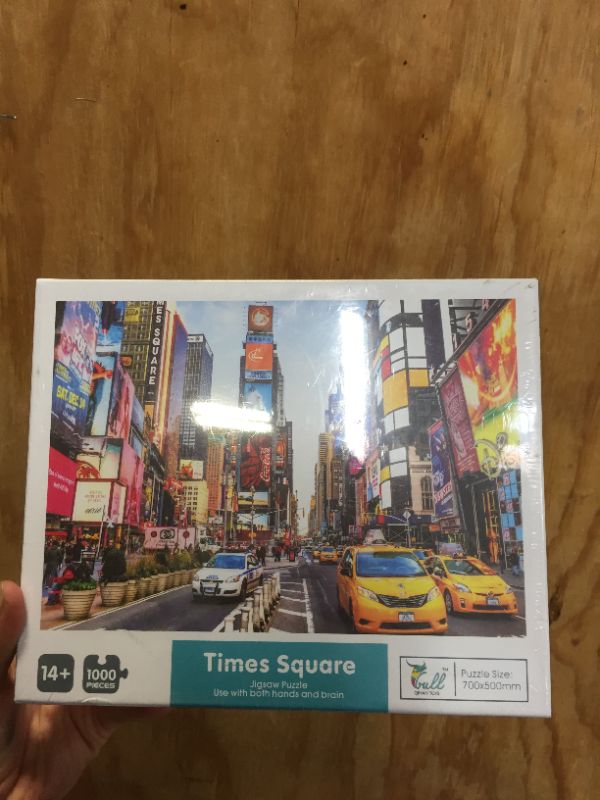 Photo 2 of 1000 Piece Jigsaw Puzzle For Adult, Family, Or Kids - Times Square  - 19.5" X 27.5" - Family Owned American Puzzle Company (factory sealed)