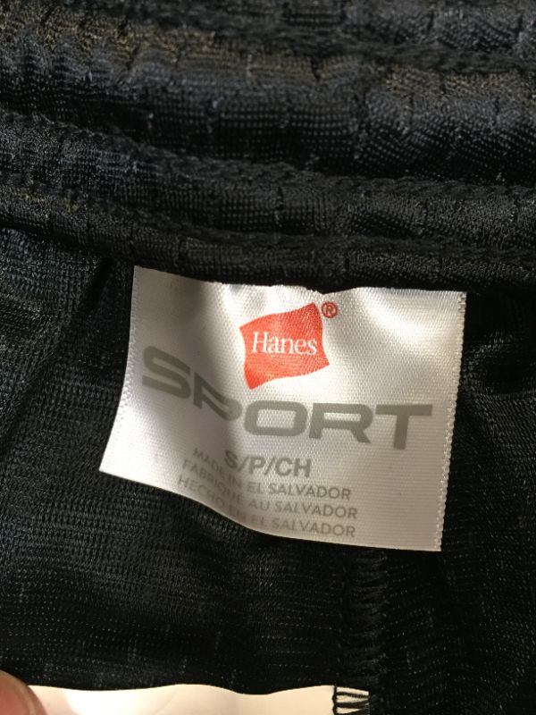 Photo 3 of Hanes Sport Men's Mesh Pocket Short
