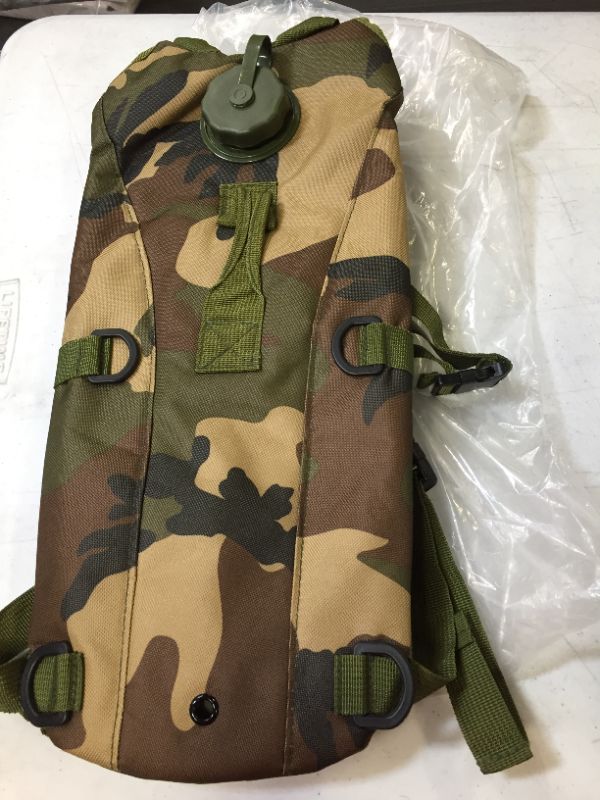 Photo 1 of  water backpack color camo green 