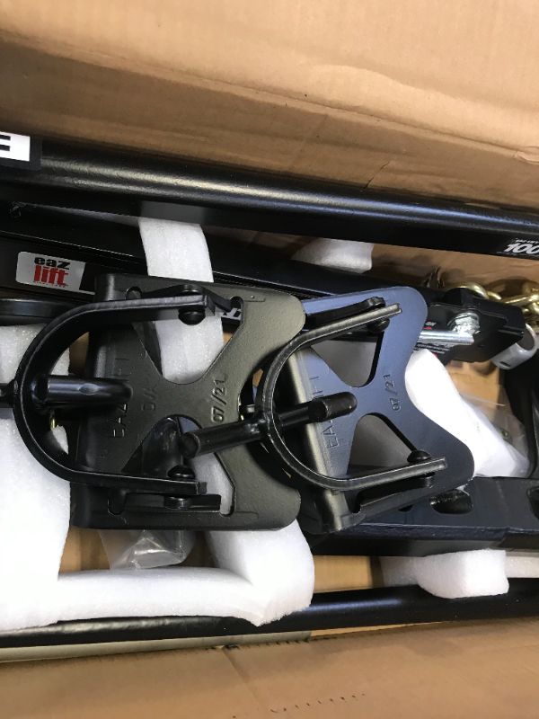 Photo 1 of Camco 48058; Hitch, Elite Weight Distribution 1000 lb Kit