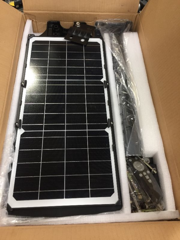 Photo 1 of 200W Solar Street Lights Outdoor Lamp, 10000lm Dusk to Dawn IP67 Security Led Flood Light with Remote Control Mounting Pole and Bracket Garden, Street, Court, Parking Lot
