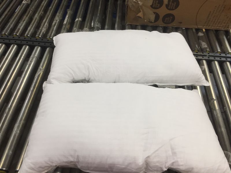 Photo 1 of 2 PK generic pillows 