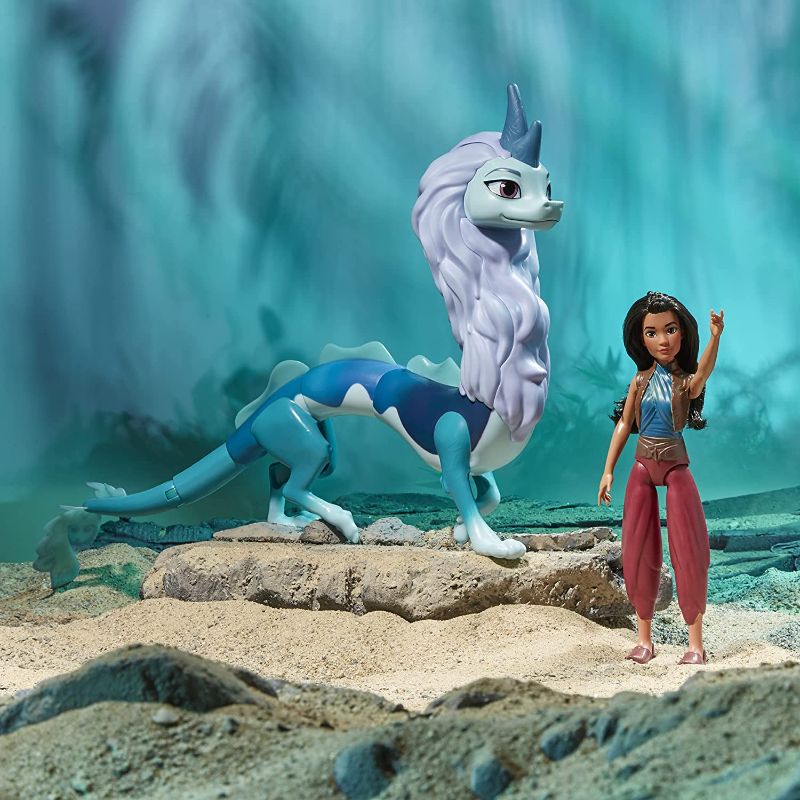 Photo 1 of Disney's Raya and The Last Dragon Color Splash Raya and Sisu Dragon, Water Toy for Kids 3 and Up
