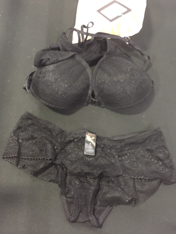 Photo 1 of 34 C BRA AND SMALL UNDERWEAR FOR WOMENS---small 