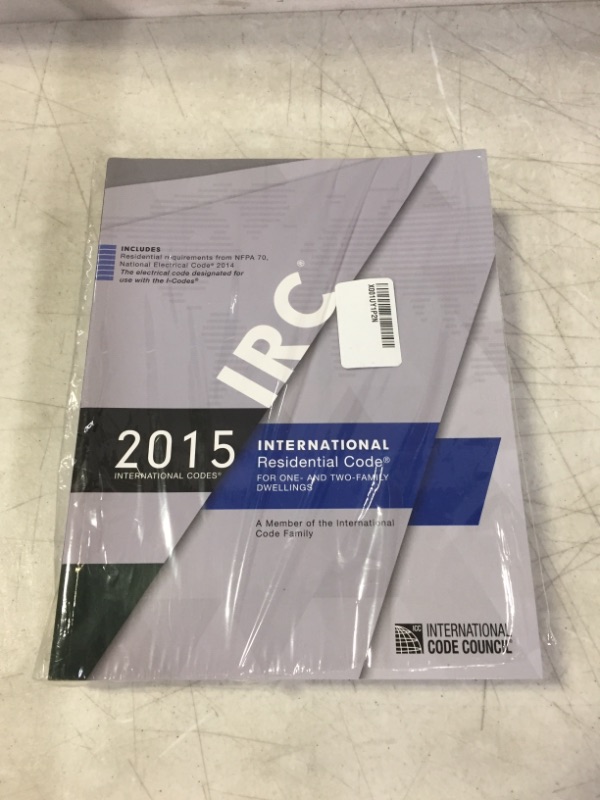 Photo 2 of 2015 International Residential Code for One- and Two-Family Dwellings
by International Code Council | Jun 19, 2014 (MINOR DAMAGE TO PACKAGING)