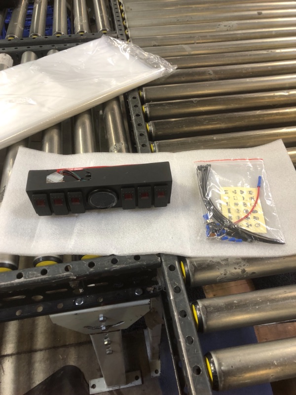 Photo 5 of 6 Gang Rocker Switch Panel Control System for Jeep Wrangler JK & JKU 2007-2018 with Blue Backlight Control Pod and Relay Box- GAUGE AND STICKERS NOT EXACT
