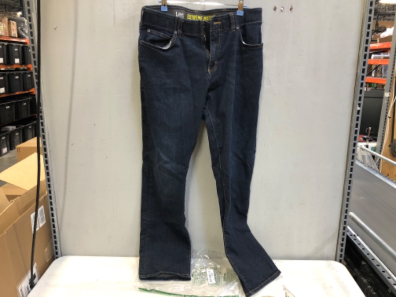 Photo 1 of Lee Extreme Motion Denim Jeans (34x32)