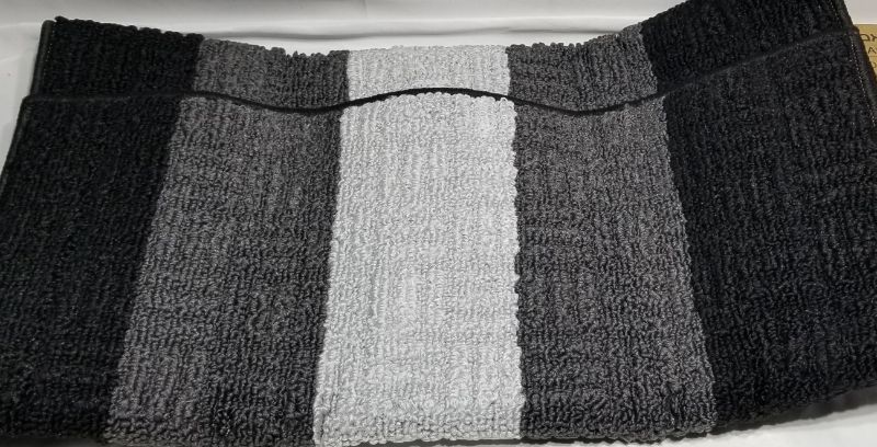 Photo 1 of 2ft x 3ft bath/door mat, gray striped
