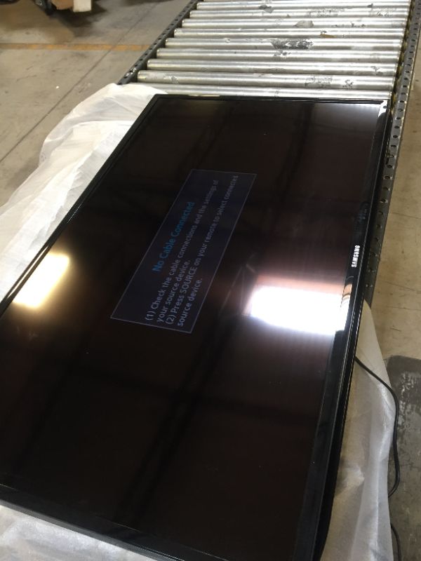 Photo 1 of 570 Series Hospitality TV 40"
