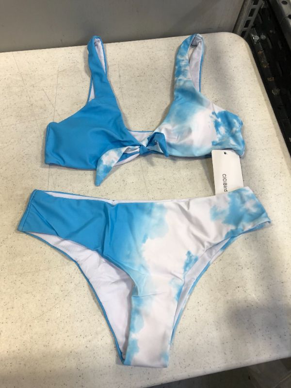 Photo 2 of WOMENS TIE DYE TIE KNOT BATHING SUIT SET MID WAISTED RACERBACK WHITE/BLUE
SIZE MEDIUM