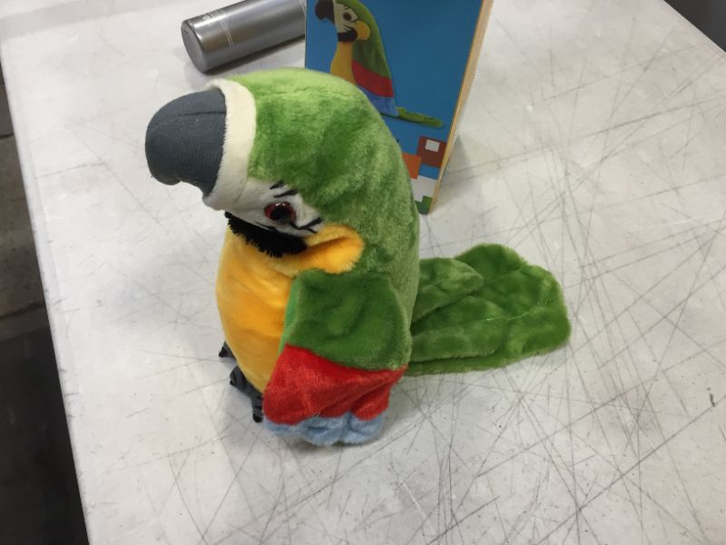 Photo 3 of VINCILEE Talking Parrot Repeat What You Say Mimicry Pet Toy Plush Buddy Parrot for Children Gift,4.3 x 8.7inches( Green)
