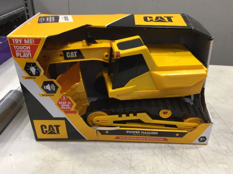 Photo 2 of CatToysOfficial Cat Construction Power Haulers Excavator Toy Yellow
