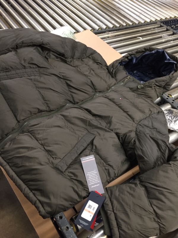 Photo 1 of Tommy Hilfiger Men's Hooded Puffer Jacket size 3XL
