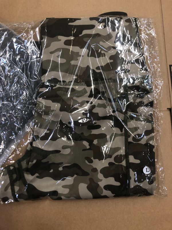 Photo 1 of L, ACTIVE CAMO 7/8 HIGH WAIST LEGGING WITH POCKETS