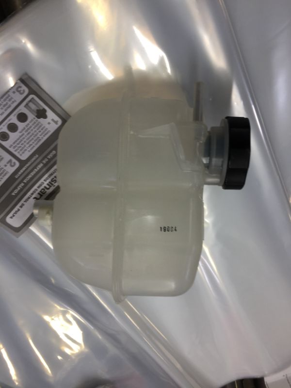 Photo 2 of 2006 Pontiac G6 Engine Coolant Reservoir