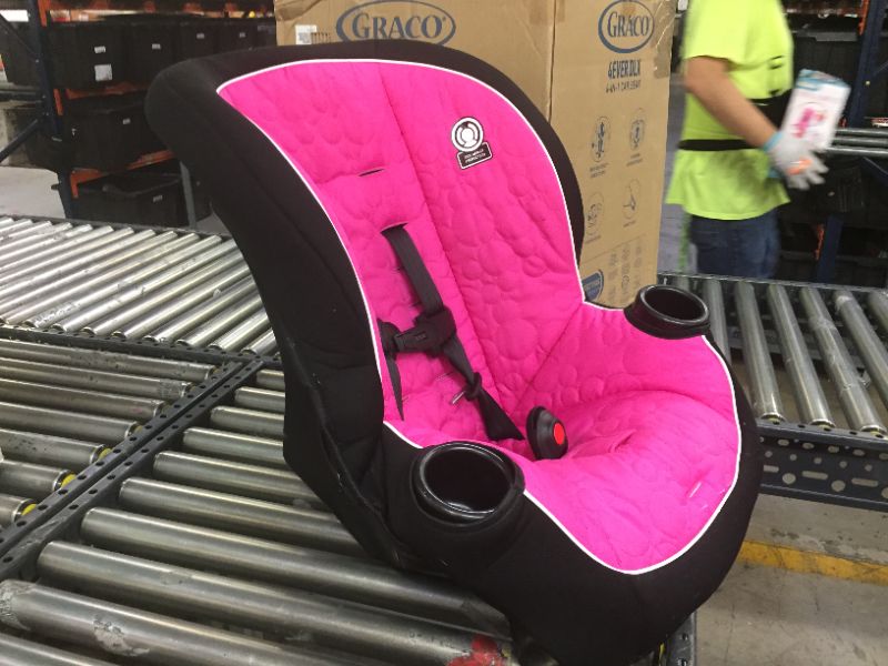 Photo 3 of Disney Apt 50 Convertible Car Seat in Minnie