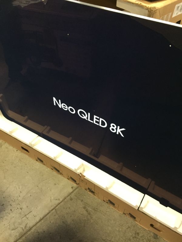 Photo 3 of Samsung QN900A 85" Class HDR 8K UHD Smart QLED TV