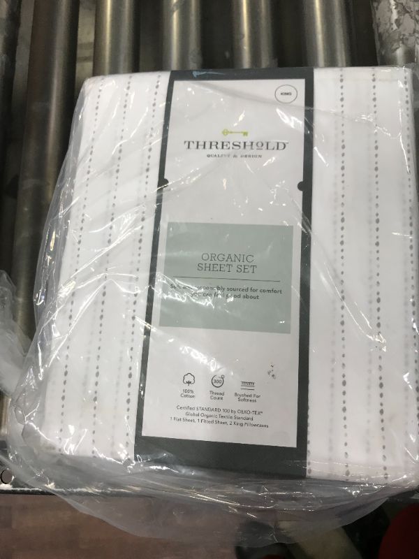 Photo 2 of KING 300 Thread Count Organic Cotton Printed Sheet Set - Threshold™