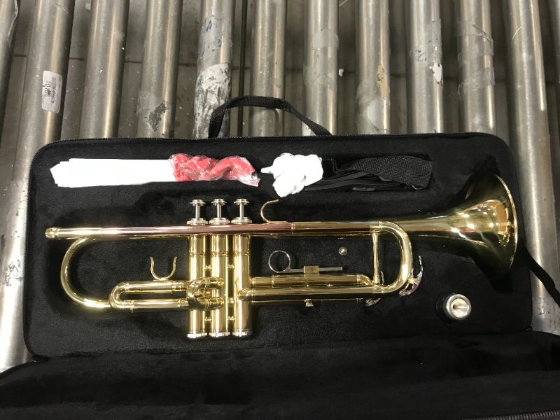 Photo 1 of Beginners trumpet set 