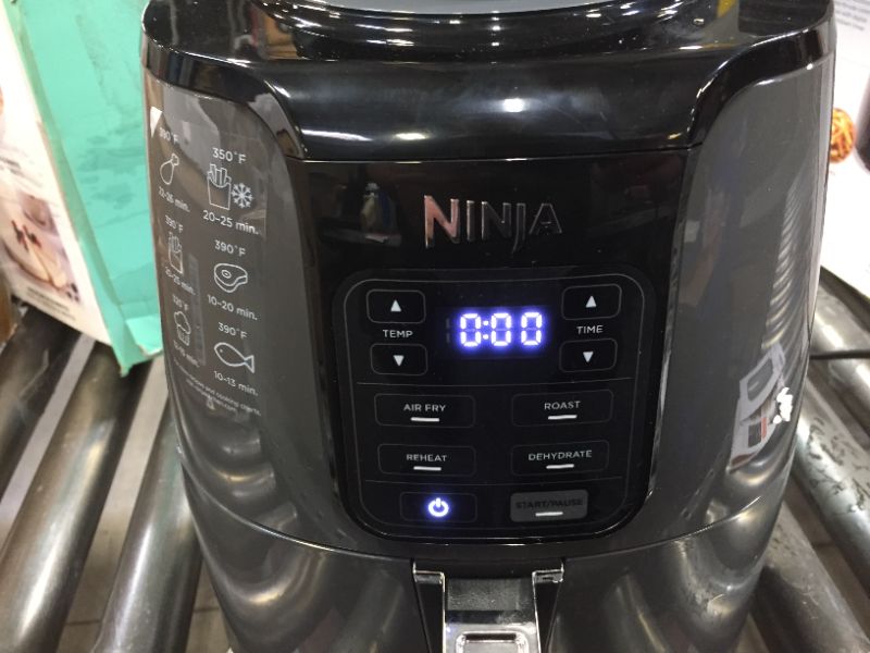 Photo 3 of Ninja 4qt Air Fryer - Black AF101
