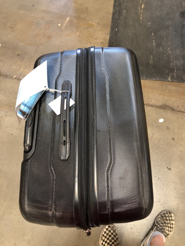 Photo 5 of Samsonite Omni PC Hardside Expandable Luggage with Spinner Wheels 28"
AS IS USED, MINOR COSMETIC WEAR FROM PREVIOUS USE, DAMAGED WHEEL, WILL NEED TO REPLACE, PLEASER REFER TO PHOTOS 