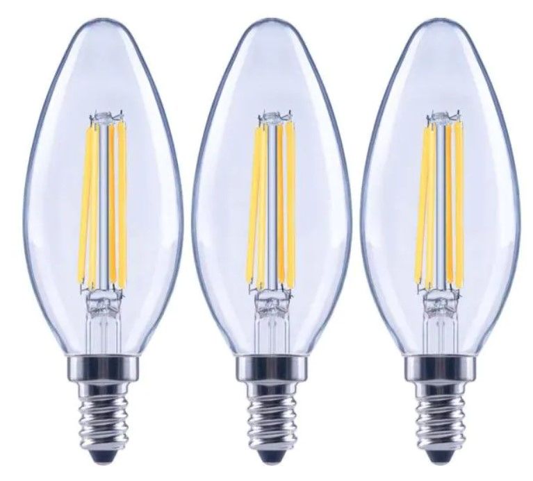 Photo 1 of 100-Watt Equivalent B13 Dimmable Blunt Tip Candle Clear Glass Filament LED Vintage Edison Light Bulb Daylight (3-Pack)
4 pack box