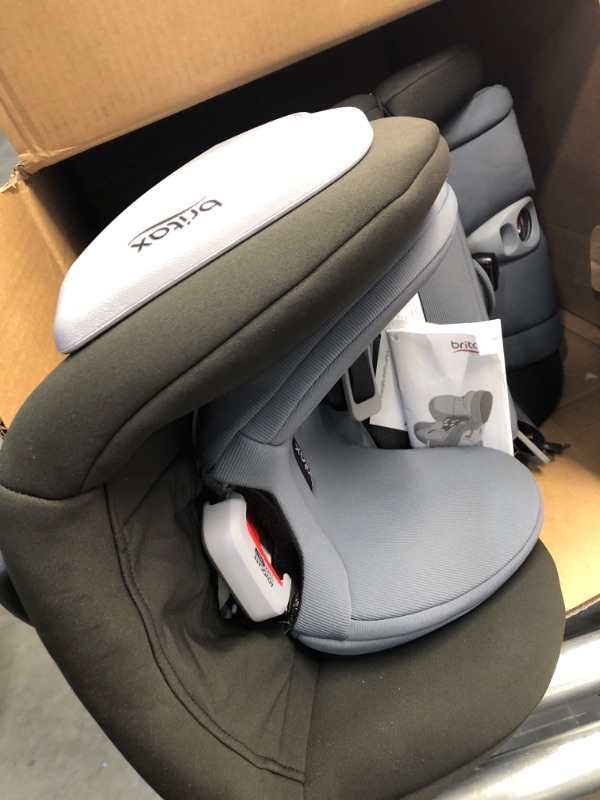 Photo 2 of Britax Advocate ClickTight Convertible Car Seat - Otto Safewash