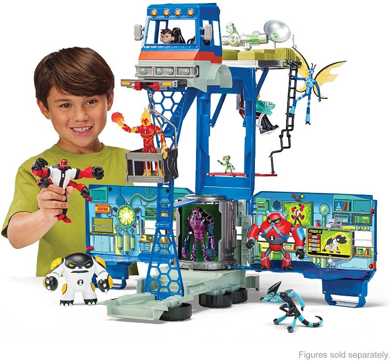 Photo 1 of Ben 10 Rustbucket Deluxe Transforming Vehicle to Playset
