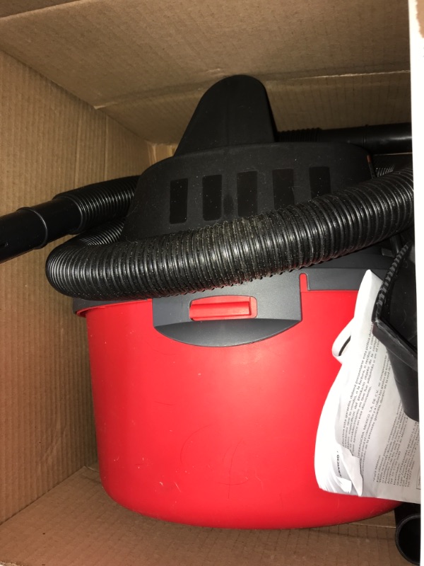 Photo 1 of CRAFTSMAN CMXEVBE17250 2.5 gallon 1.75 Peak Hp Wet/Dry Vac, Portable Shop Vacuum with Attachments
