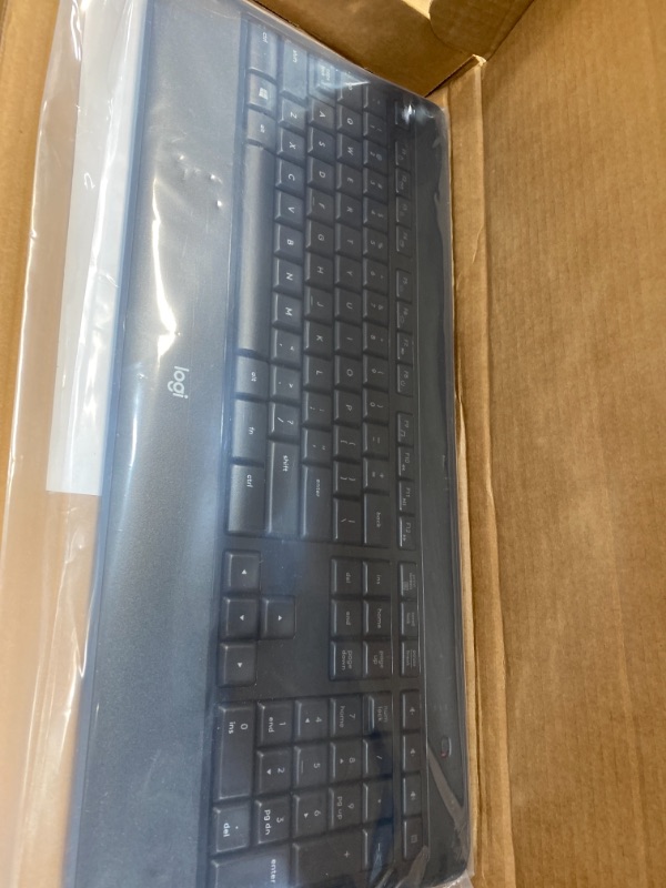 Photo 3 of Logitech MX900 Performance Premium Backlit Keyboard and MX Master Mouse Combo , Black
