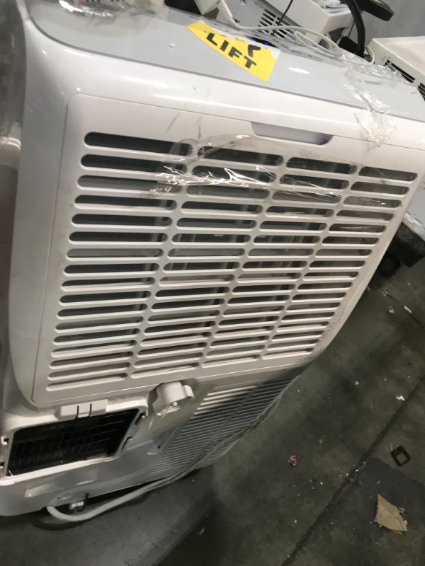 Photo 3 of parts only !! BLACK+DECKER BPT10WTB Portable Air Conditioner with Remote Control, 10,000 BTU SACC/CEC (14,000 BTU ASHRAE), Cools Up to 450 Square Feet, White
