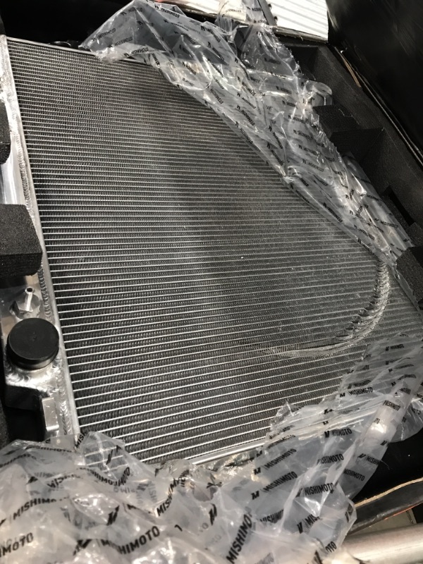 Photo 3 of (DENTED FRONT) 
Mishimoto MMRAD-F2D-95 Performance Aluminum Radiator Compatible With Ford 7.3 Powerstroke 1995-1997
